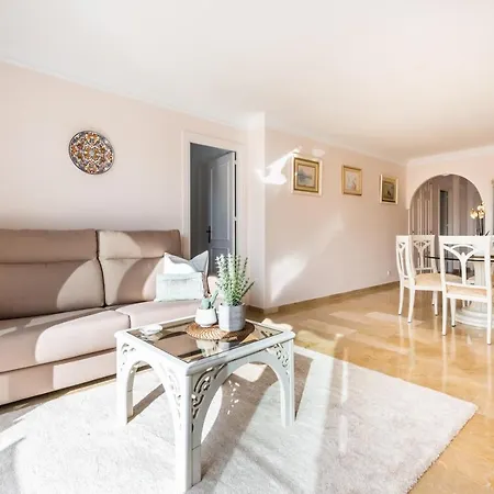 Penthouse-apartment Zum Wohlfuehlen דירה אסטפונה